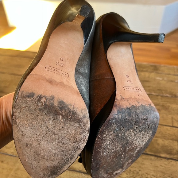 COACH Metallic Bronze Leather Heels - Size 8.5B - Picture 4 of 10